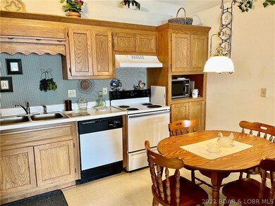 2211 Robin Hood Ln, Roach, MO 65787 - photo 4