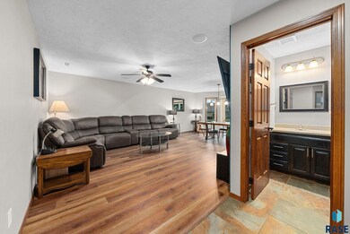 1323 N Fir Place unit 24, Sioux Falls, SD 57107 - photo 2