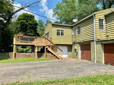 895 Kensington Rd, Coshocton, OH 43812 - photo 4