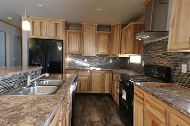 14977 Cochise St, Williston, ND 58801 - photo 4