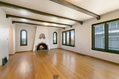 3 Living Room