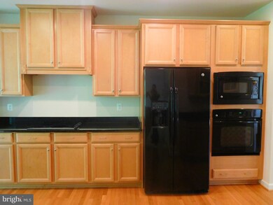 15102 N Berwick Ln, Upper Marlboro, MD 20774 - photo 2