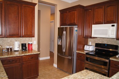 Built in Microwave & Newer Cooktop/Oven