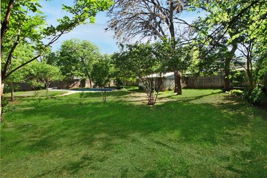 108 Glenwood Dr, Fredericksburg, TX 78624 - photo 4