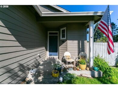672 NE 10th Ave, Canby, OR 97013 - photo 3