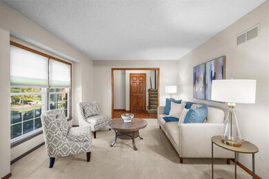 7335 Monrovia St, Shawnee, KS 66216 - photo 4