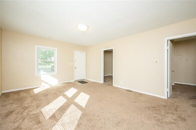 1221 56th St, Des Moines, IA 50311 - photo 4