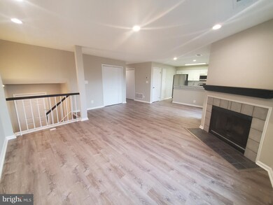 4052B Grays Pointe Rd unit 4052B, Fairfax, VA 22033 - photo 3