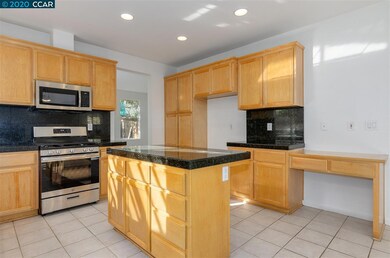 1808 Crown Peak Way, Antioch, CA 94531 - photo 7