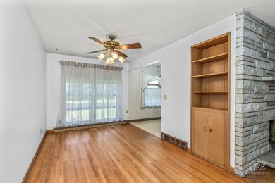 1012 W New York St, Aurora, IL 60506 - photo 7