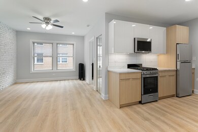 1629 W Chase Ave unit 3C, Chicago, IL 60626 - photo 2