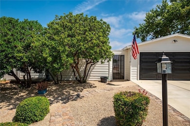 24836 Split Rail Rd, Wildomar, CA 92595 - photo 5