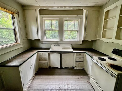 618 Edgar St, McComb, MS 39648 - photo 4