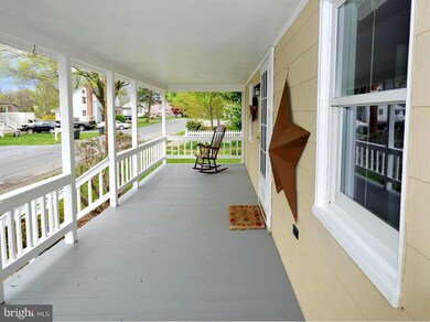 222 S 12th St, Purcellville, VA 20132 - photo 3