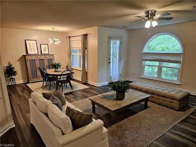 623 Ivy Glen Dr unit 623, Winston Salem, NC 27127 - photo 7