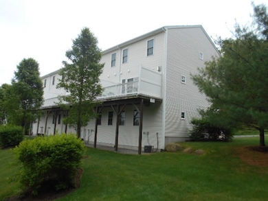 54 Red Brook Ln, West Warwick, RI 02893 - photo 4