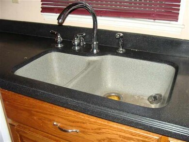 106 Modred Ct, Warner Robins, GA 31093 - photo 4