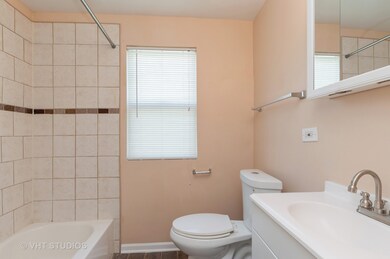 1527 W Cornelia Ave, Waukegan, IL 60085 - photo 2