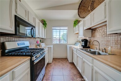 14400 Berg St, Sylmar, CA 91342 - photo 7