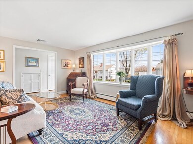 19 Pickett Rd, East Providence, RI 02914 - photo 4