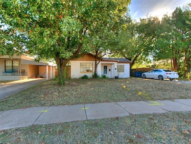 412 N Baumann Ave, Edmond, OK 73034 - photo 4