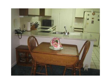 992 Williamsburg Cir, Warwick, RI 02886 - photo 6