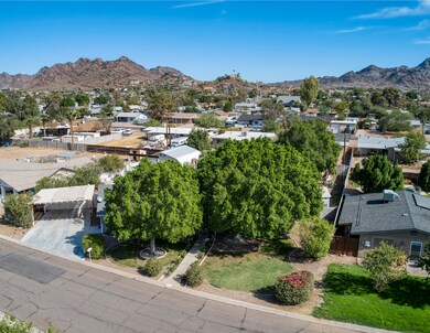 8125 N 10th Place, Phoenix, AZ 85020 - photo 5