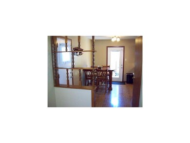 805 Hillview Dr, Marion, IA 52302 - photo 5