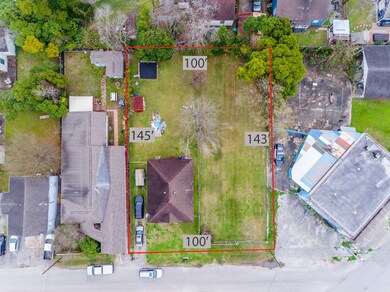 4802 Michaux St, Houston, TX 77009 - photo 2