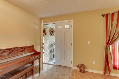 3-Entry Foyer - Copy