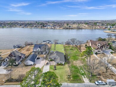 131 Blackfoot Trail, Gainesville, TX 76240 - photo 4