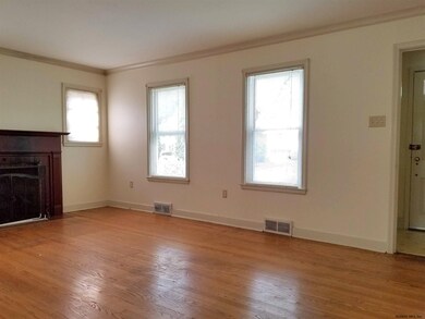 1530 Myron St, Schenectady, NY 12309 - photo 3