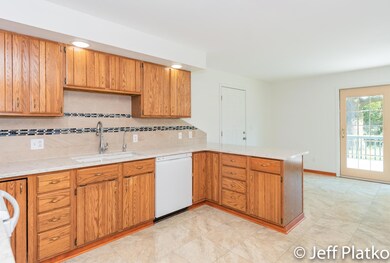 3_Kitchen-Dining Area-4