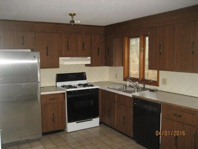 219 Teaticket Path, Teaticket, MA 02536 - photo 4