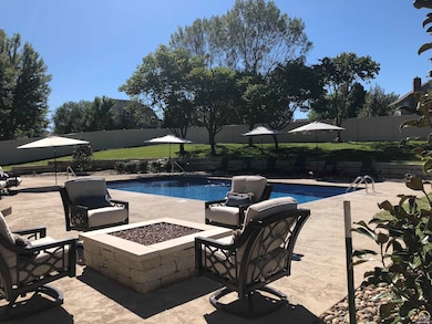 3627 SW Blue Inn Rd, Topeka, KS 66614 - photo 4