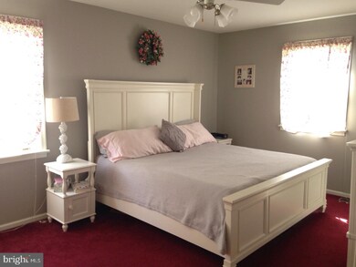 136 Gentry Dr, Perkasie, PA 18944 - photo 7