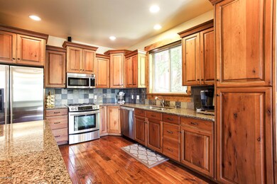 1102 Springer View Drive-003-015-1102Spr
