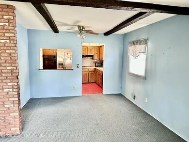 07_Dining Room