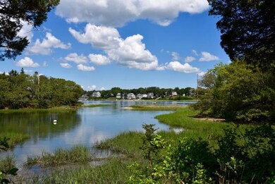 10 Brockton Ave, Wareham, MA 02532 - photo 2