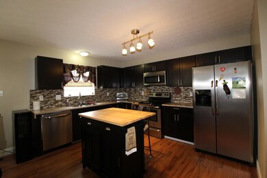 811 Crevis Ln, Columbus, OH 43228 - photo 2