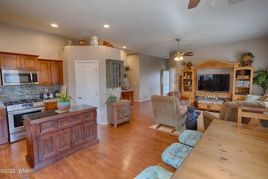 007_Kitchen and Dining Area