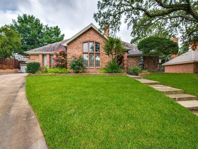 2216 Laurel Ct, Bedford, TX 76021 - photo 2
