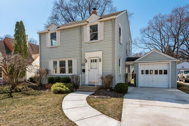 417 S Commonwealth Ave, Aurora, IL 60506 - photo 2