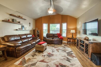 741 Desert Sage Dr, Horizon City, TX 79928 - photo 5