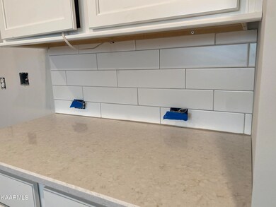 86AA5E5F-506F-49A7-8331-2BA5F4F6DF69