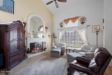 Living Area 2 (2)