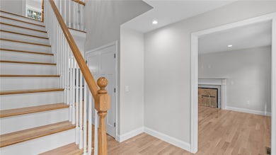 62 Orchard Ave, Johnston, RI 02919 - photo 4