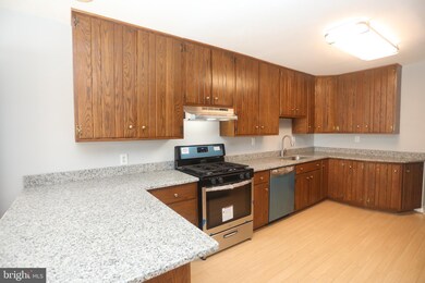 6415 Sandy St, Laurel, MD 20707 - photo 4