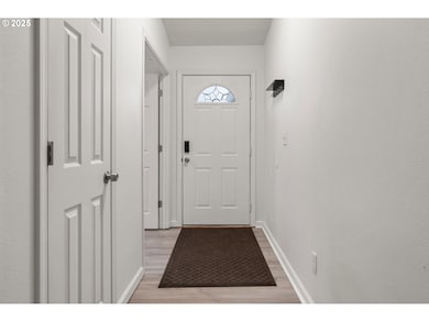 618 NE Faloma Rd, Portland, OR 97211 - photo 3