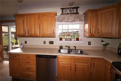 4133 Reliance St, Whitehall, PA 18052 - photo 6